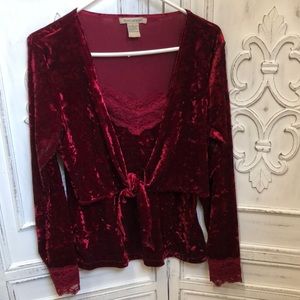 Susan Lawrence top in crushed velvet with Lace camisole with tie cover 1 piece